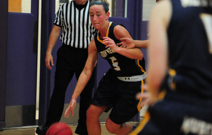 Photo of Mount Mercy women's basketball player Laura Lippert