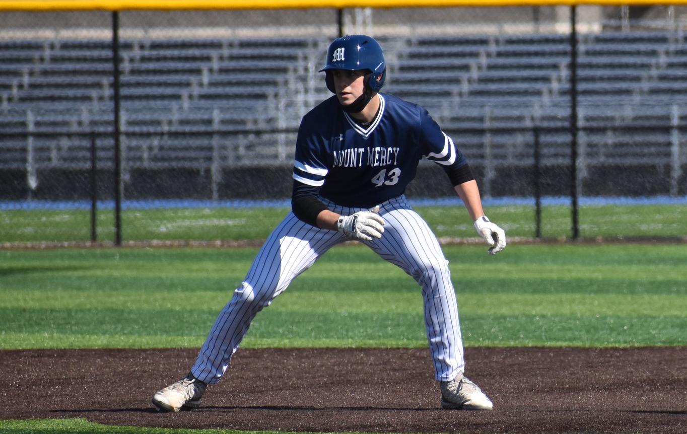 Mustangs edge Tommies, rout Tigers