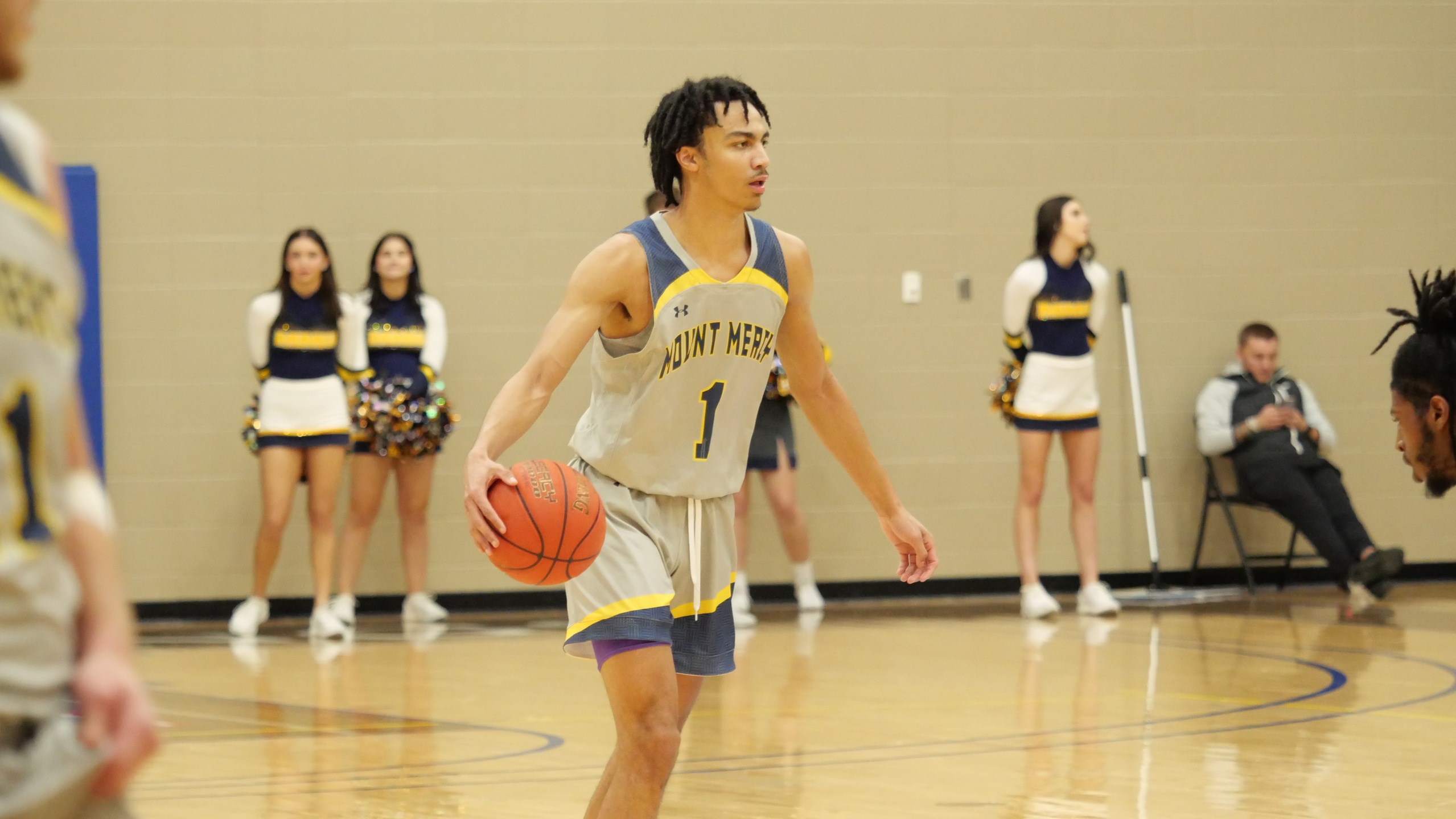 Bartley hits 1,000-point mark, but Mustangs fall to Yellowjackets