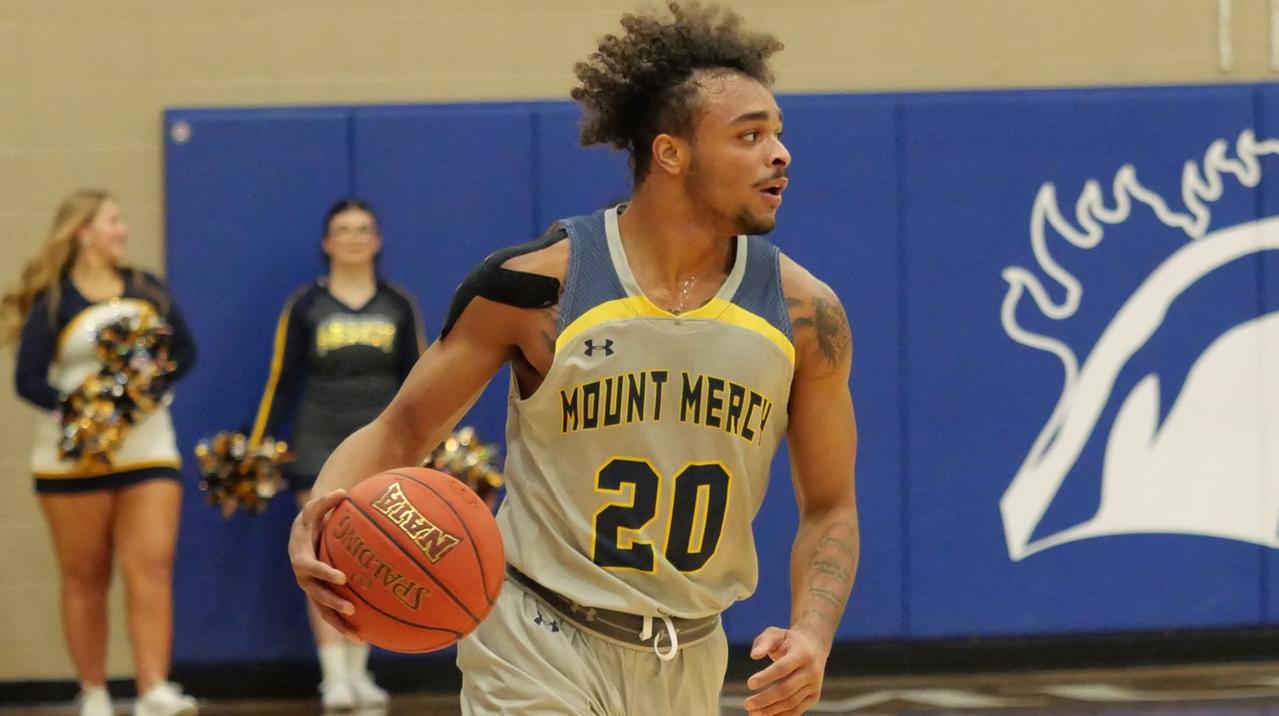 Late free throws clinch Pioneer win