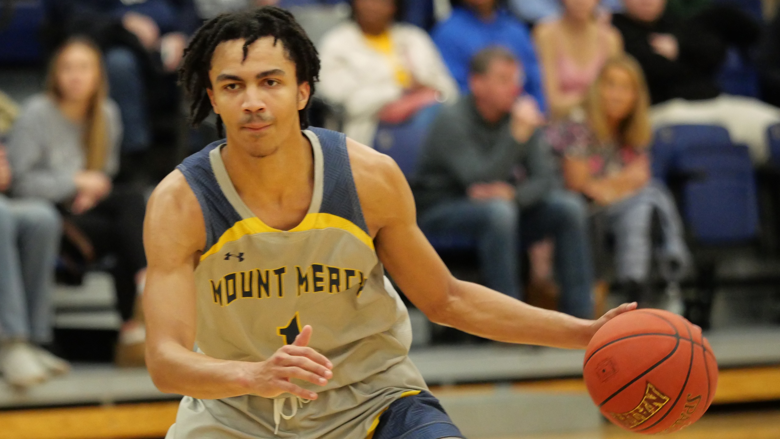 Free throws clinch first road win for Mustangs