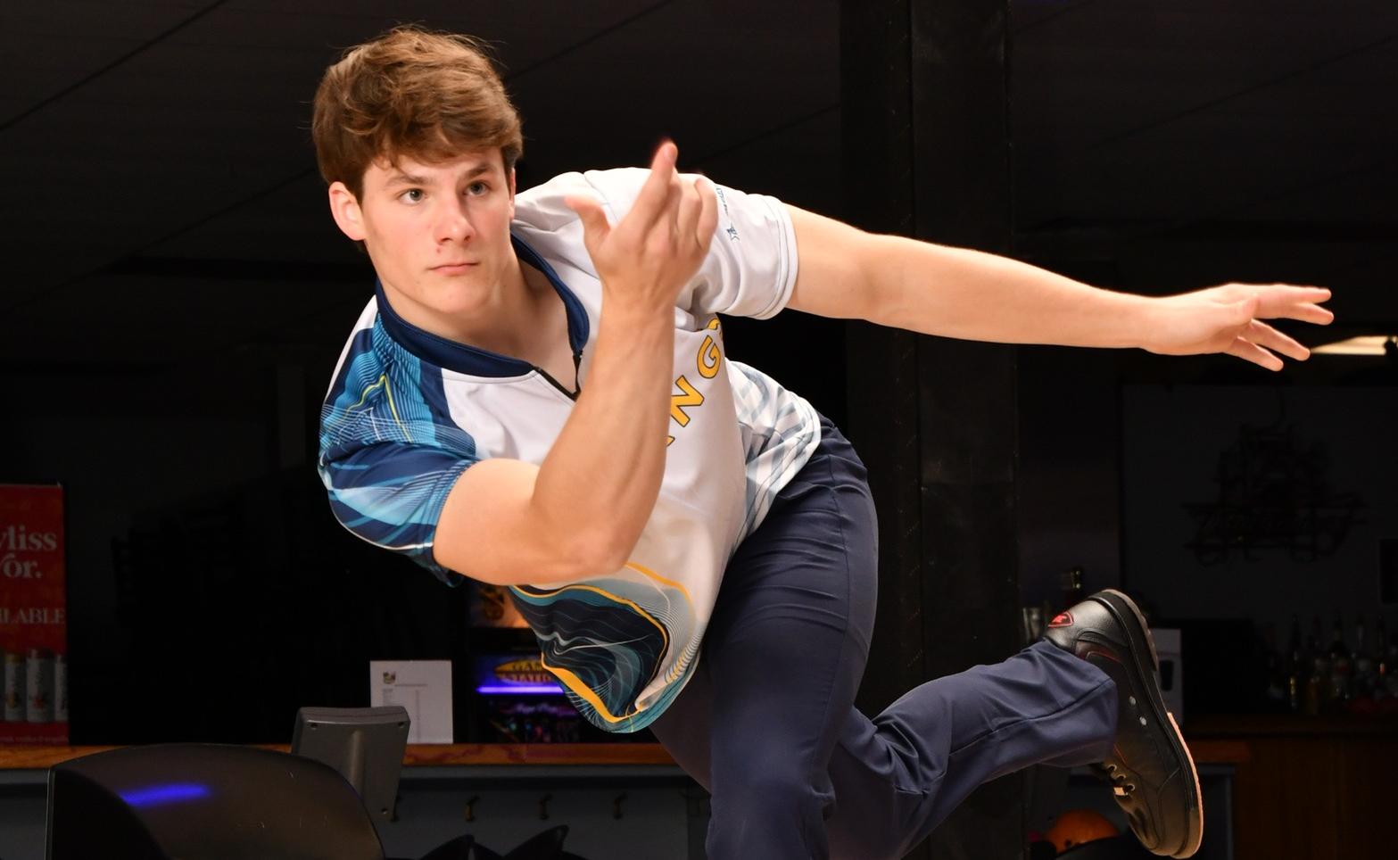 Mustangs cruise to team, individual championships at Cedar Valley Invitational