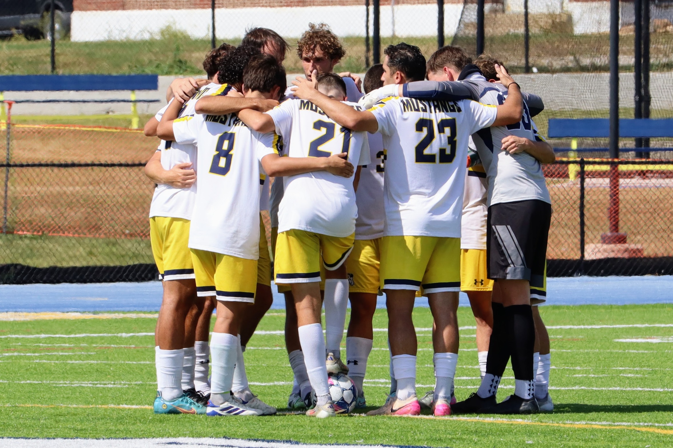 Mustangs Stun Second-Ranked MidAmerica Nazarene At Home