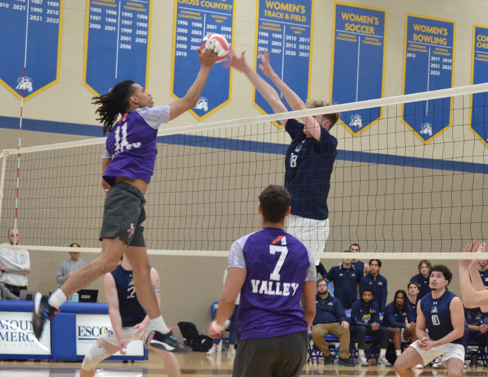 Mustangs nab two league wins