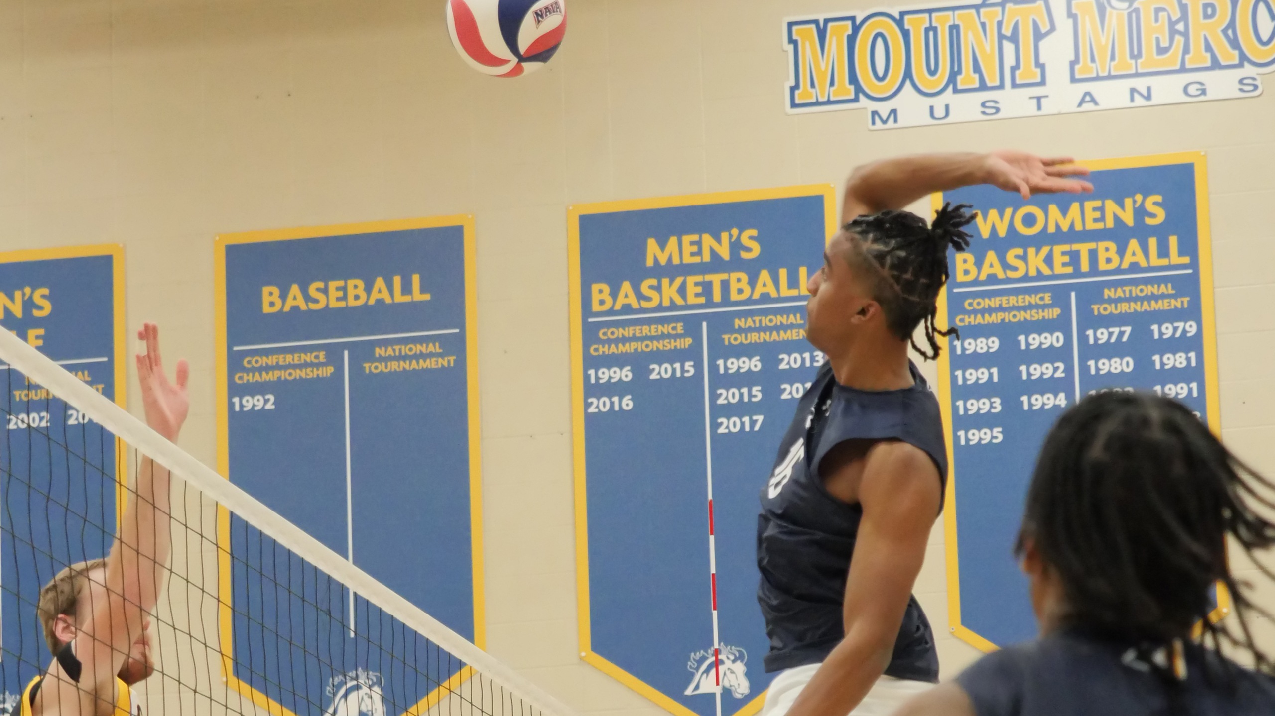 Men's volleyball opens with record-setting night