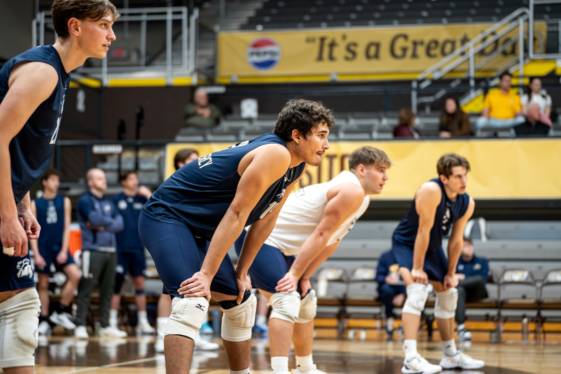 Mustangs Earn Fifth Consecutive Sweep with Win Over the Statesmen