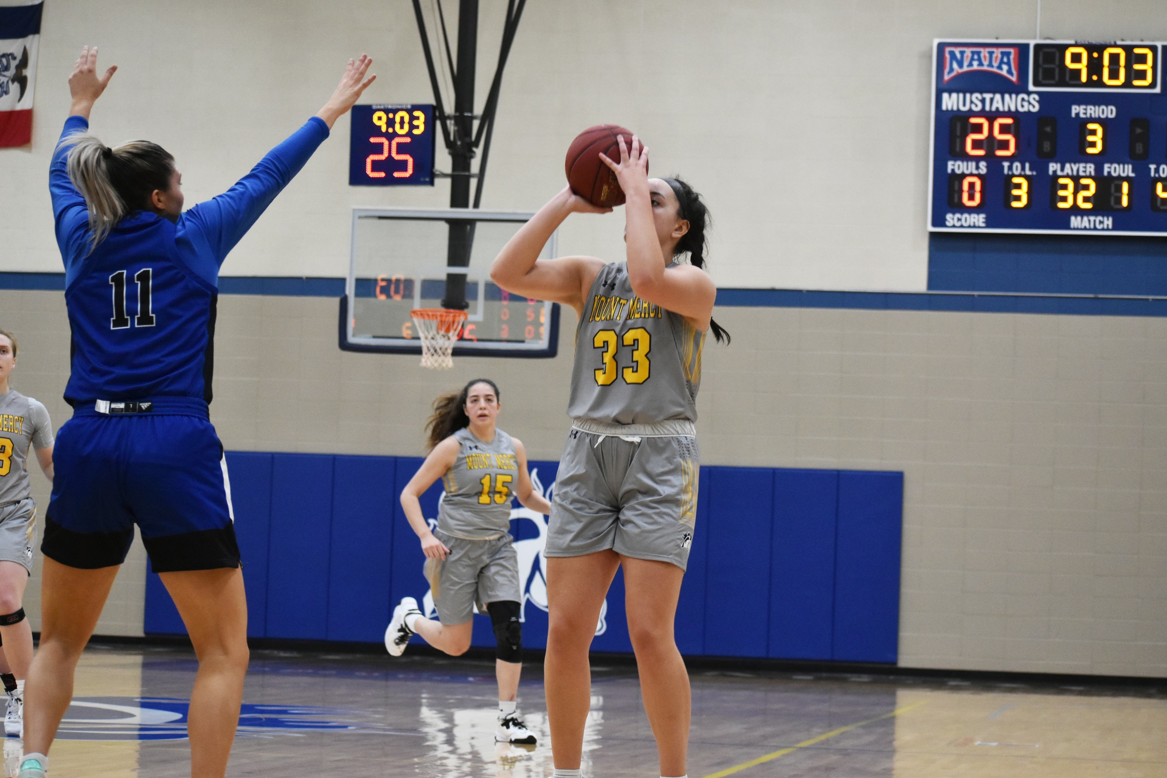 Dreckman scores 30 in Mustang victory