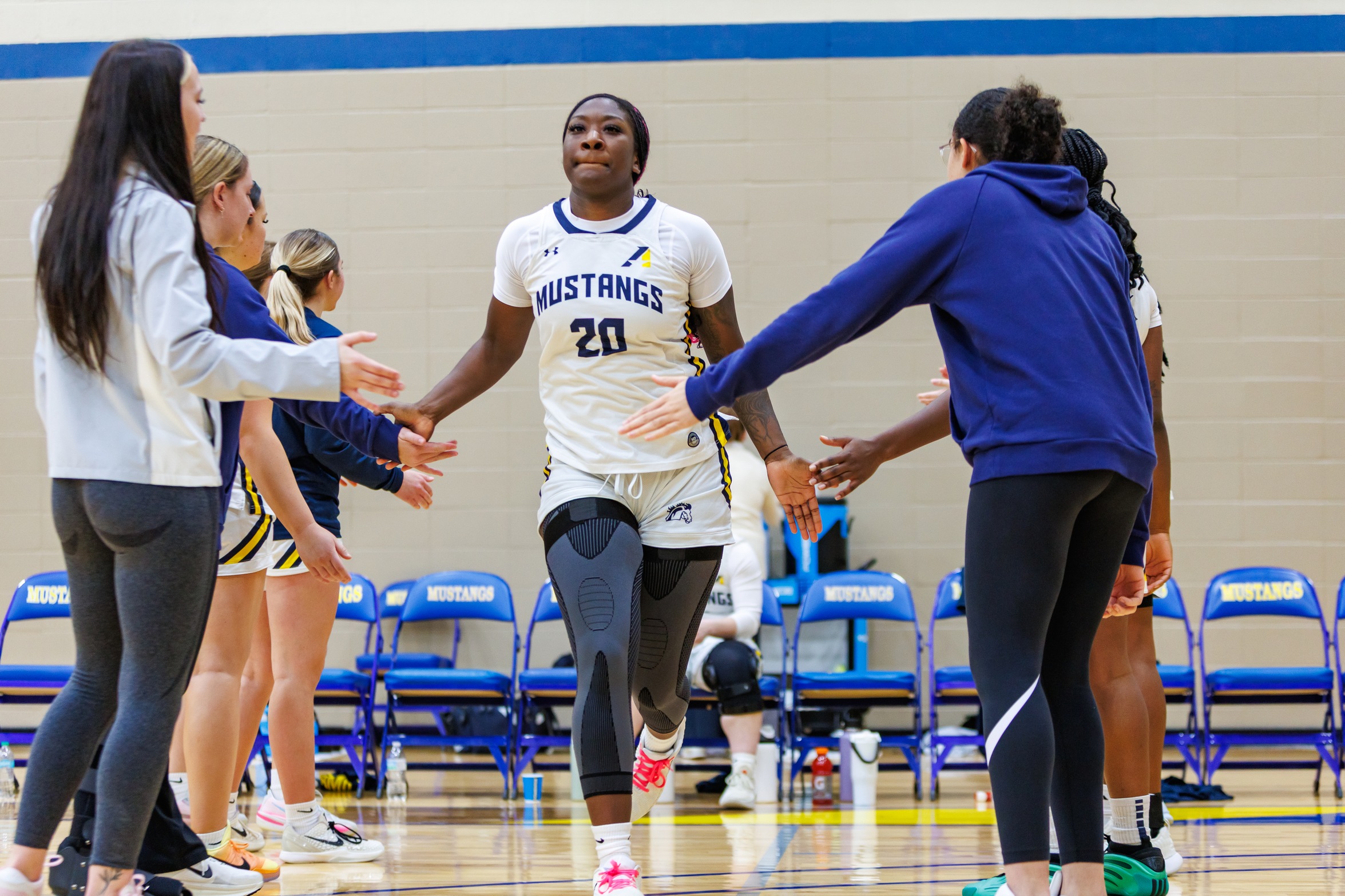 Strong Start Not Enough as Mustangs Lose to Vikings
