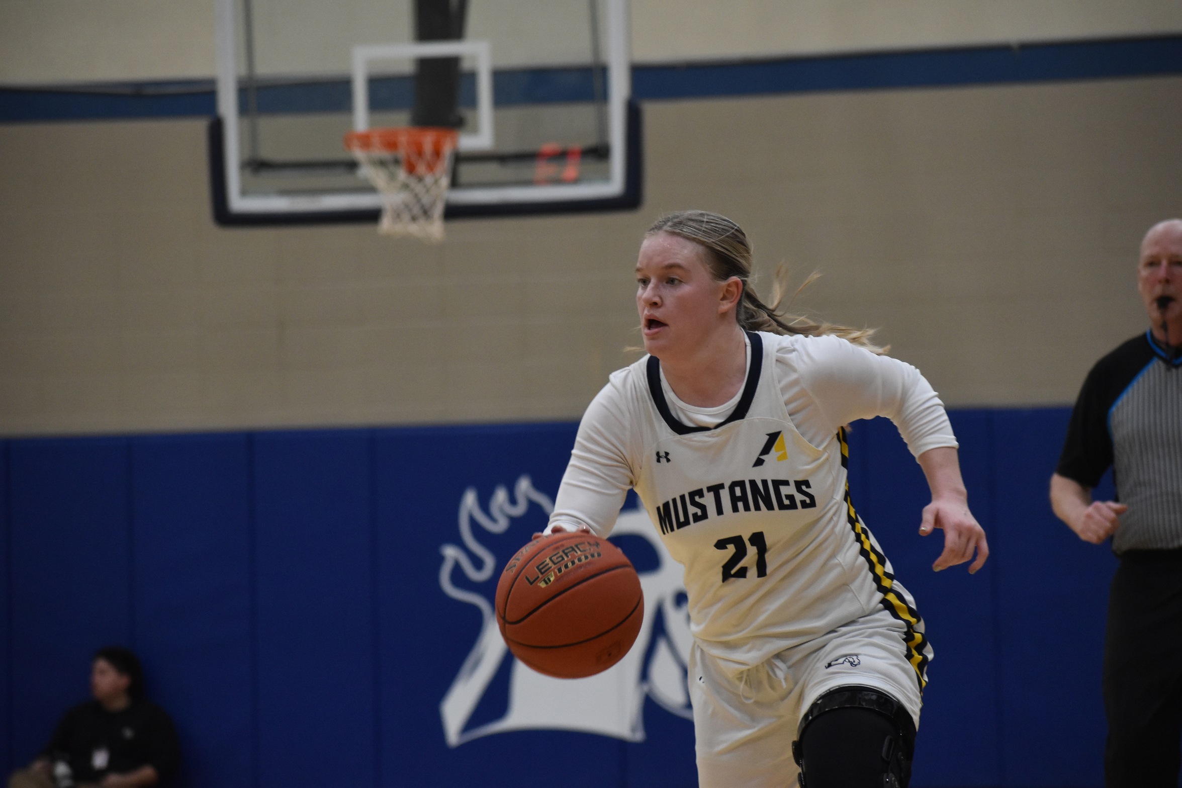 Wallschlaeger Achieves Triple-Double in Win Over Yellowjackets