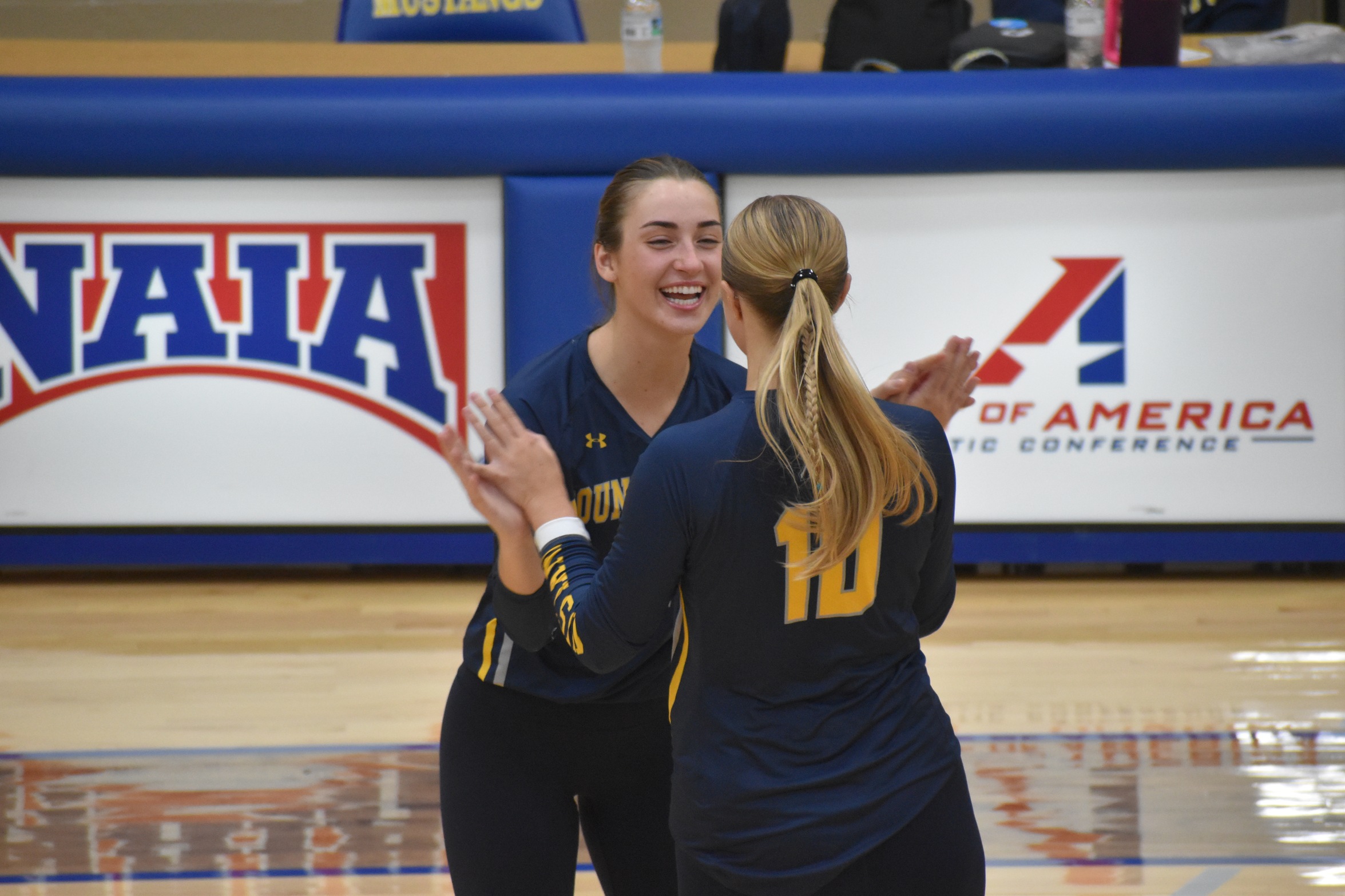 Mustangs Rebound With Conference Road Win Over Clarke